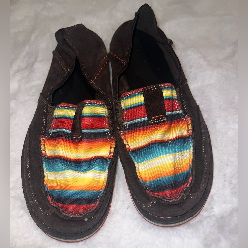 Ariat Women's Brown serape cruisers